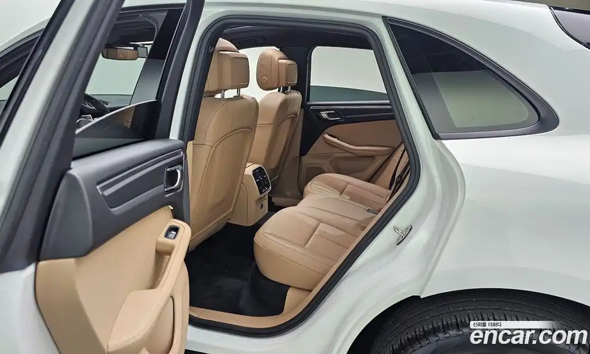 Porsche Macan 2021 2.0 Автомат в Москве № 197498, фото 7