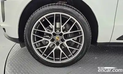 Porsche Macan 2021 2.0 Автомат в Москве № 197498, миниатюра 8