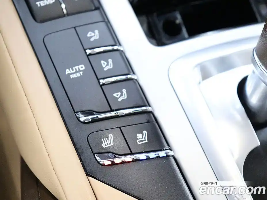 Porsche Cayenne 2018 3.6 Автомат в Москве № 197927, фото 9