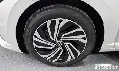 Volkswagen Jetta 2021 1.4 Автомат в Москве № 199073, миниатюра 5