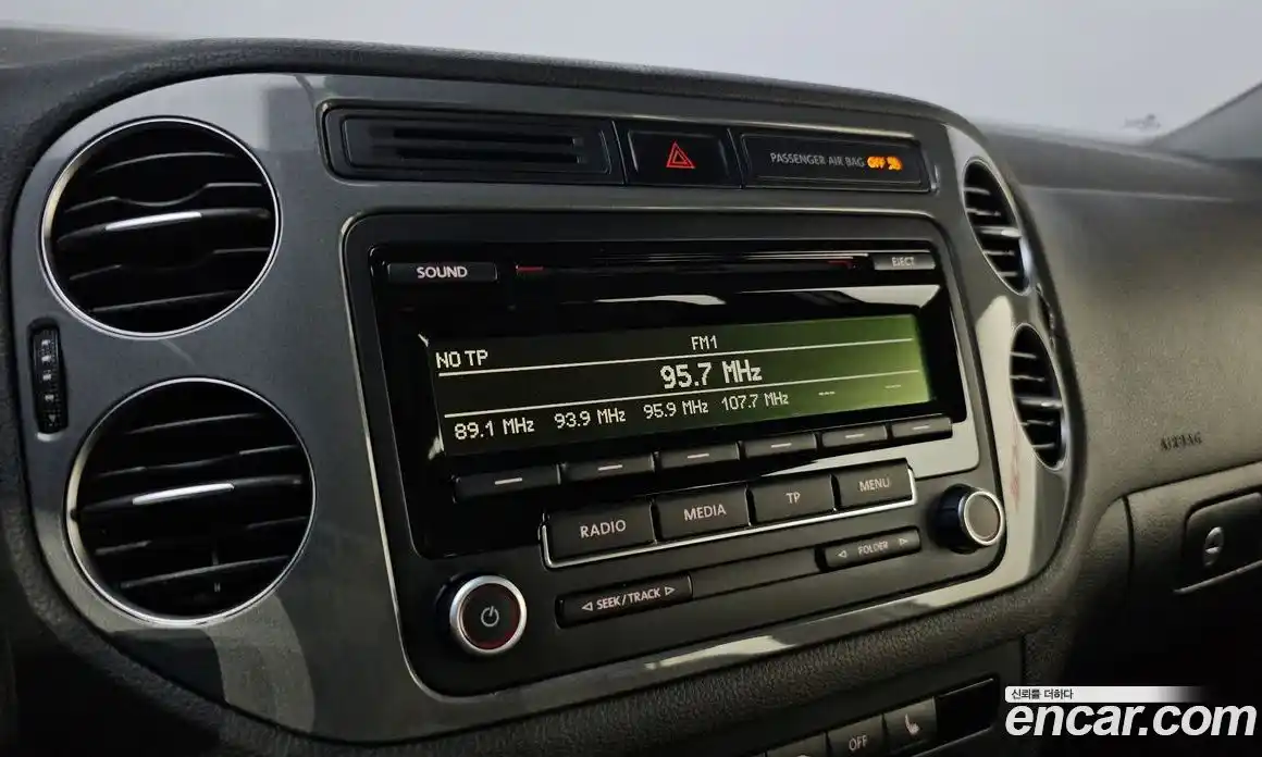 Volkswagen Tiguan 2016 2.0 Автомат в Москве № 199201, фото 13