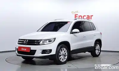 Volkswagen Tiguan 2016 2.0 Автомат в Москве № 199201, миниатюра 3