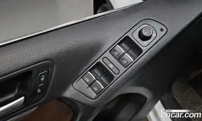 Volkswagen Tiguan 2016 2.0 Автомат в Москве № 199201, миниатюра 4