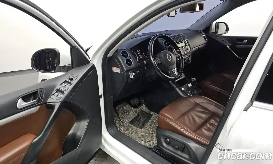 Volkswagen Tiguan 2016 2.0 Автомат в Москве № 199201, фото 5