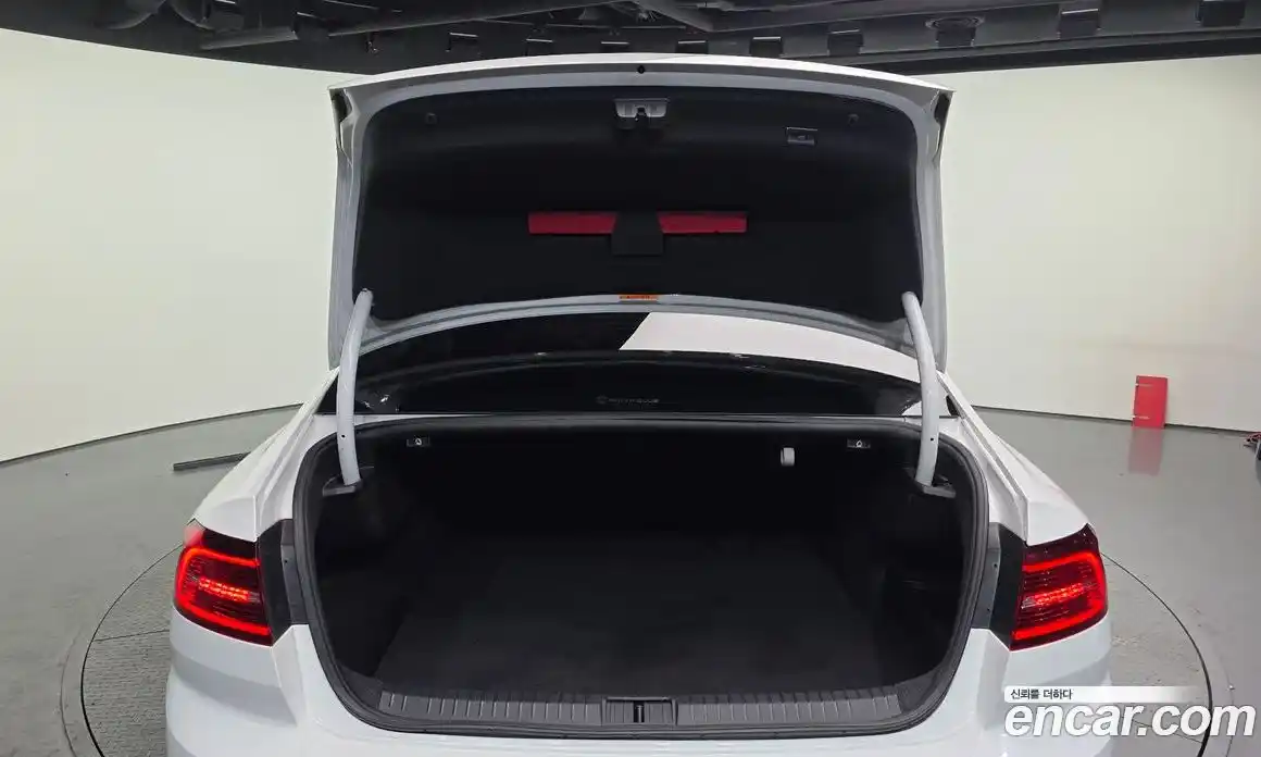 Volkswagen Passat 2018 2.0 Автомат в Москве № 199272, фото 19