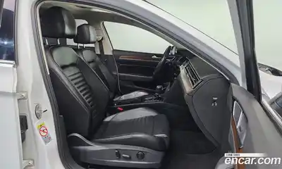 Volkswagen Passat 2018 2.0 Автомат в Москве № 199272, миниатюра 3