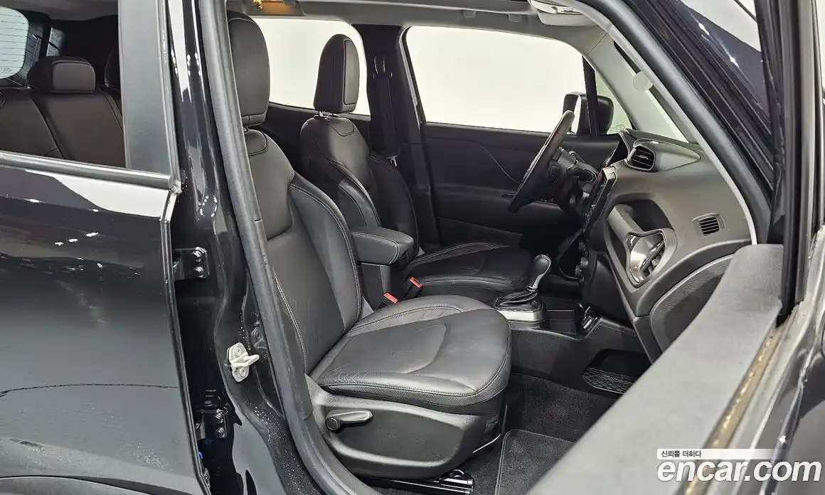 Jeep Renegade 2021 2.4 Автомат в Москве № 199441, фото 13