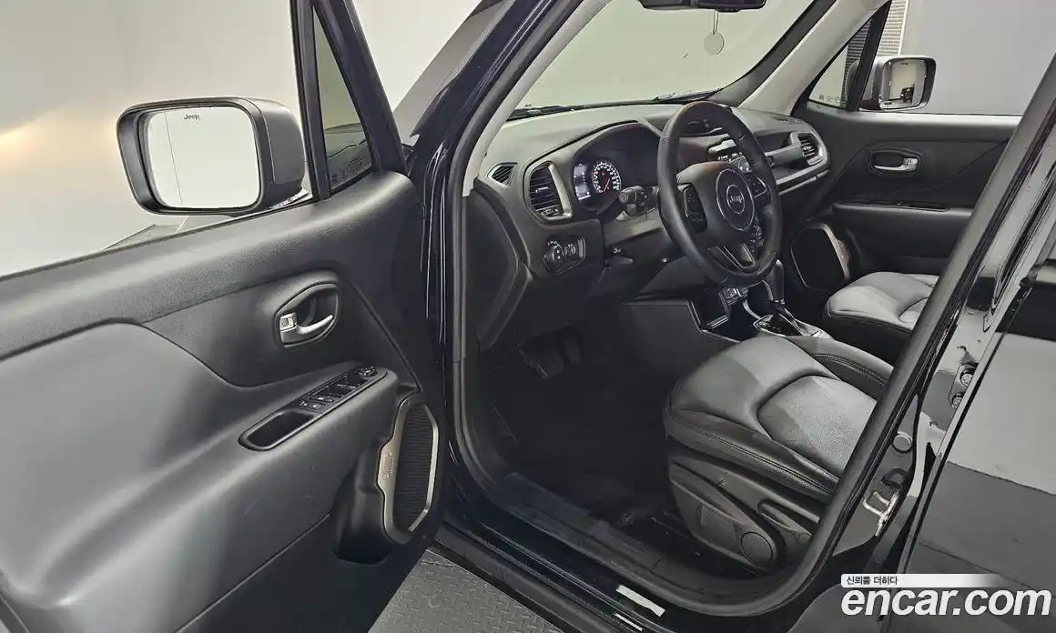 Jeep Renegade 2021 2.4 Автомат в Москве № 199441, фото 20