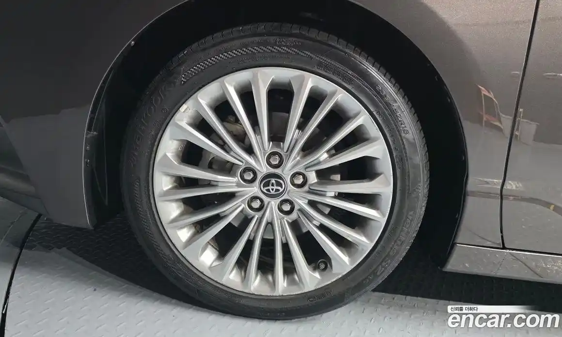 Toyota Avalon 2019 2.5 Автомат в Москве № 199599, фото 5