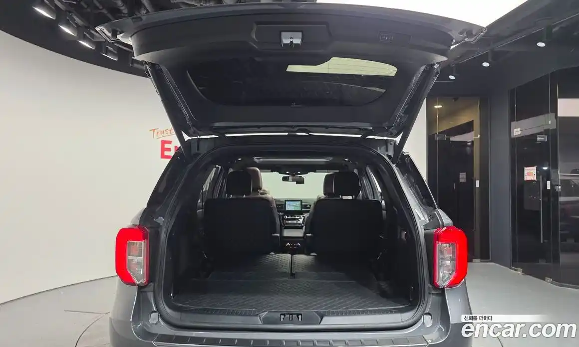 Ford Explorer 2021 3.0 Автомат в Москве № 199715, фото 19