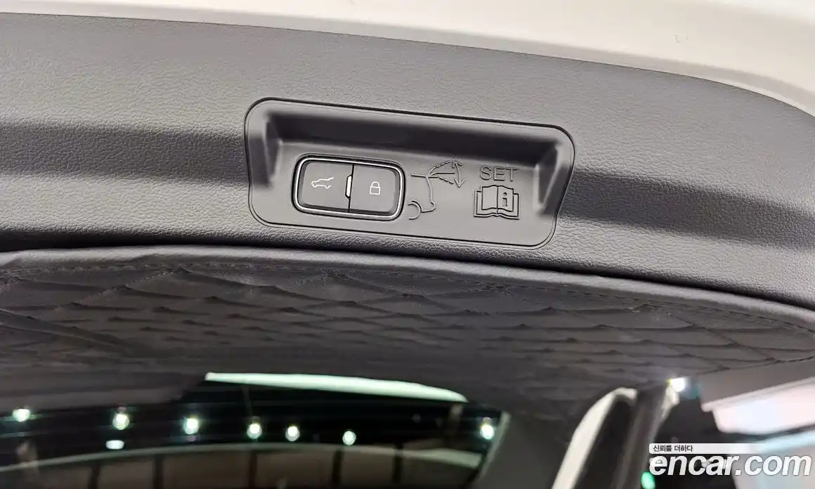 Ford Explorer 2023 2.3 Автомат в Москве № 199781, фото 20