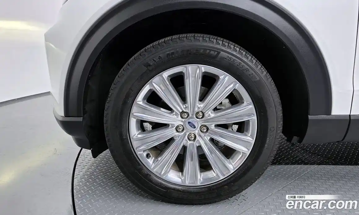 Ford Explorer 2023 2.3 Автомат в Москве № 199781, фото 10