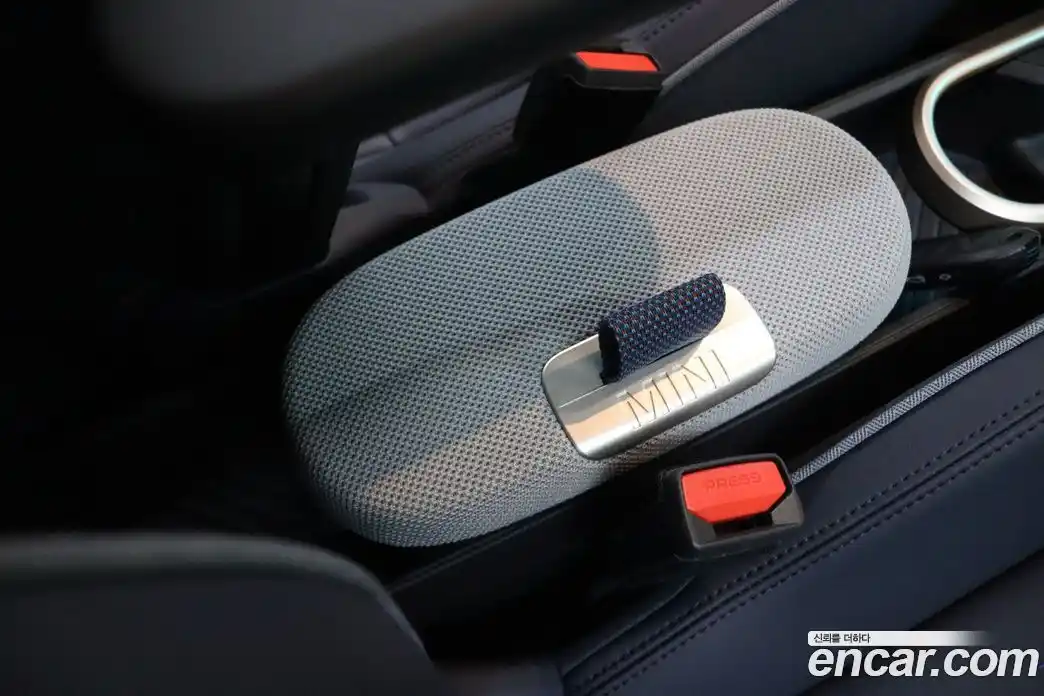 Mini Cooper 2024 0.1 Автомат в Москве № 208007, фото 18