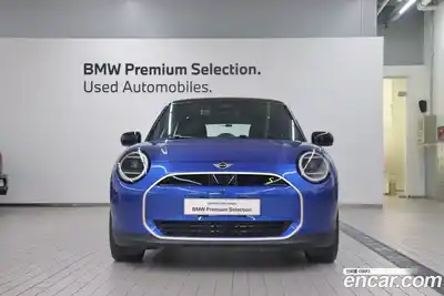 Mini Cooper 2024 0.1 Автомат в Москве № 208007, миниатюра 3