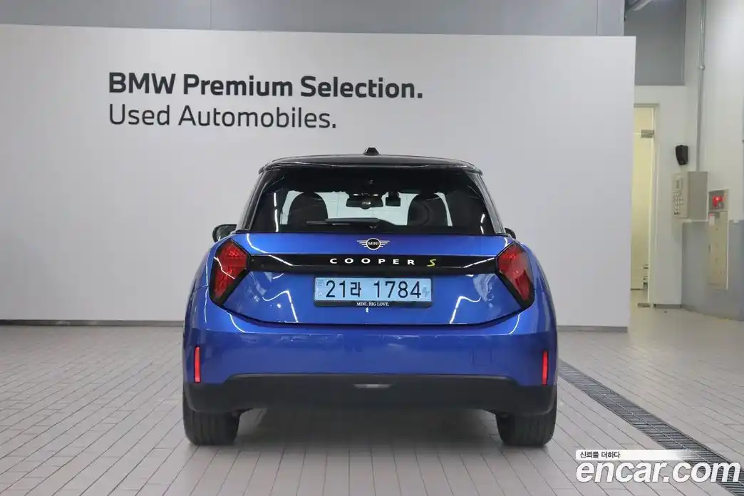 Mini Cooper 2024 0.1 Автомат в Москве № 208007, фото 4