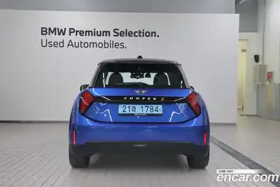 Mini Cooper 2024 0.1 Автомат в Москве № 208007, миниатюра 4