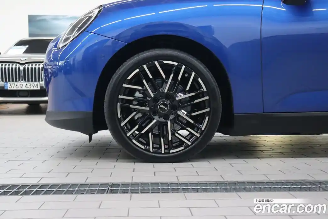 Mini Cooper 2024 0.1 Автомат в Москве № 208007, фото 5