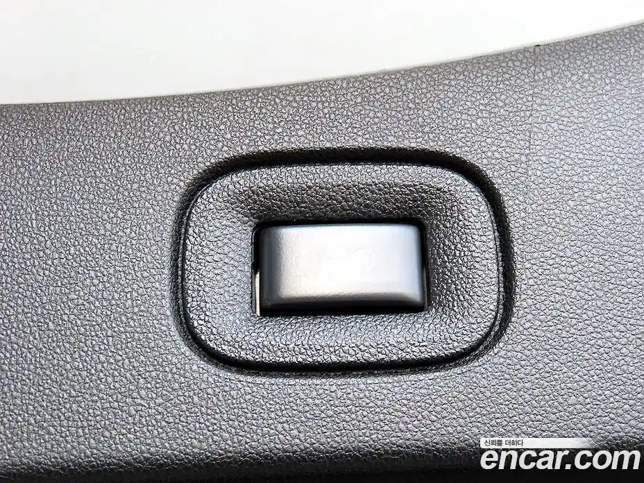 Renault QM6 2024 2.0 Автомат в Москве № 209869, фото 17