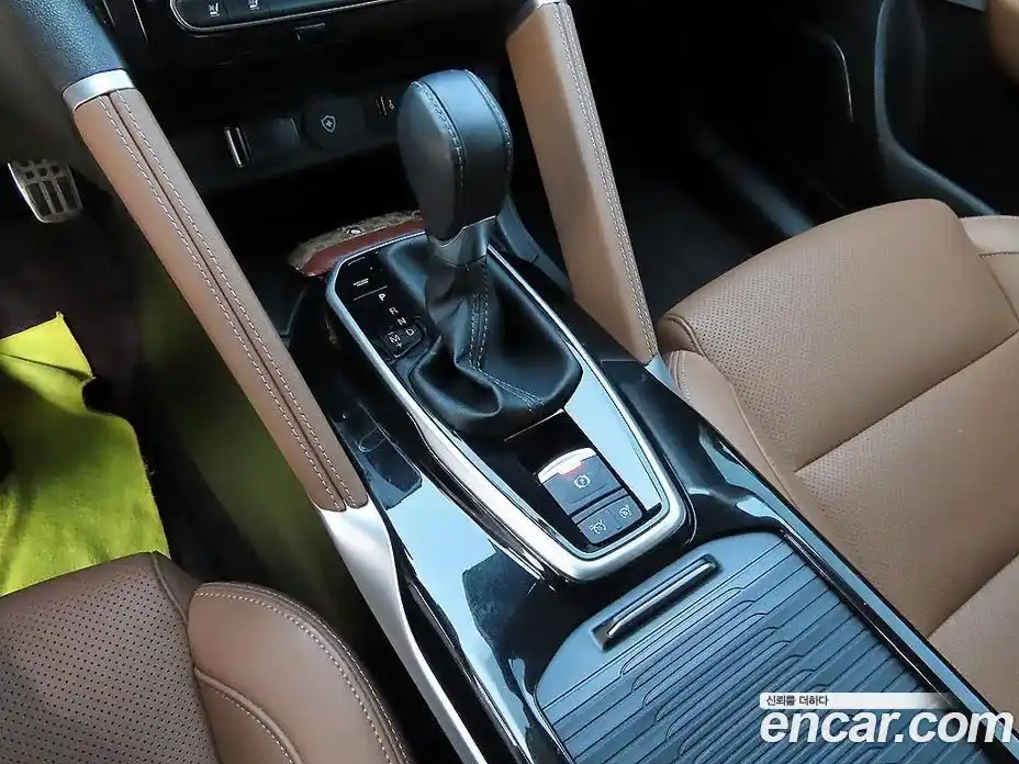 Renault QM6 2024 2.0 Автомат в Москве № 209869, фото 10