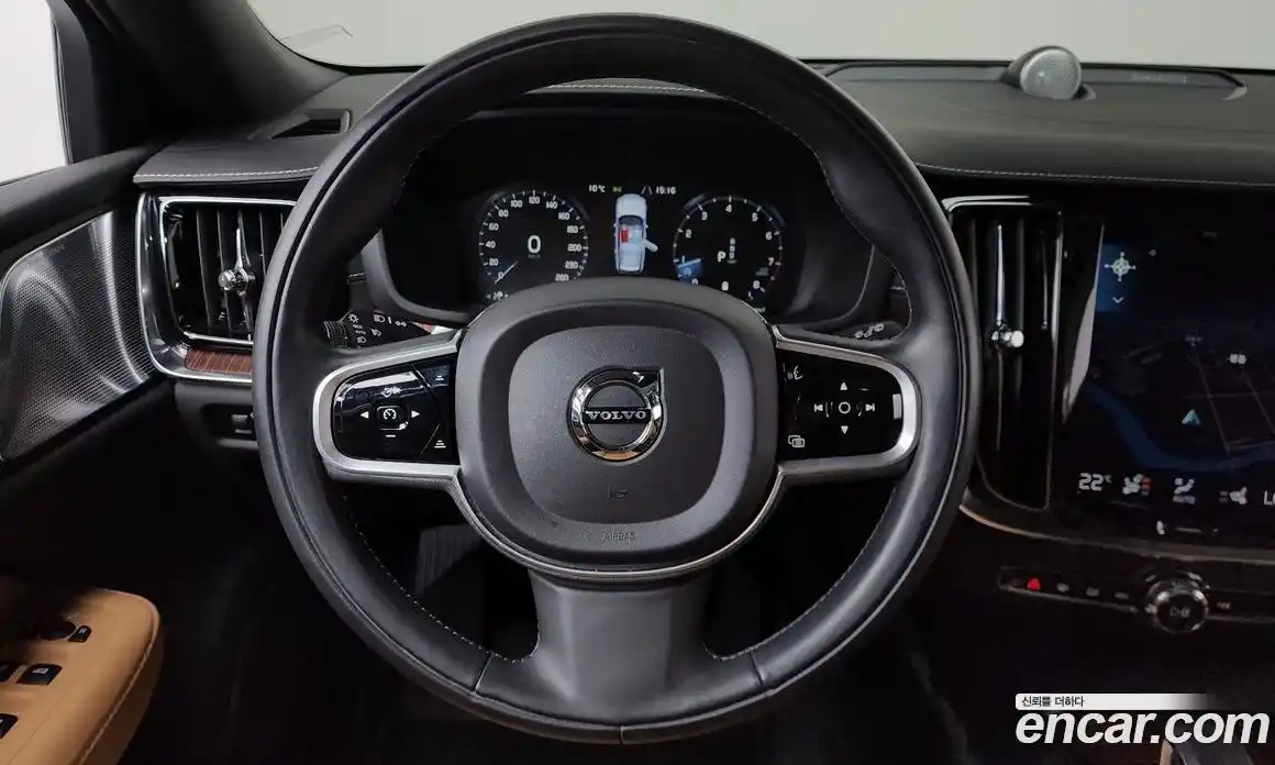 Volvo V60 2022 2.0 Автомат в Москве № 212893, фото 13