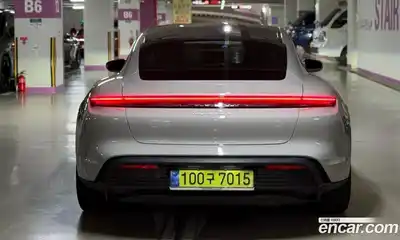 Porsche Taycan 2025 Автомат в Москве № 213095, миниатюра 4