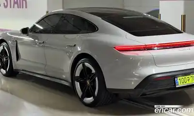 Porsche Taycan 2025 Автомат в Москве № 213095, миниатюра 5