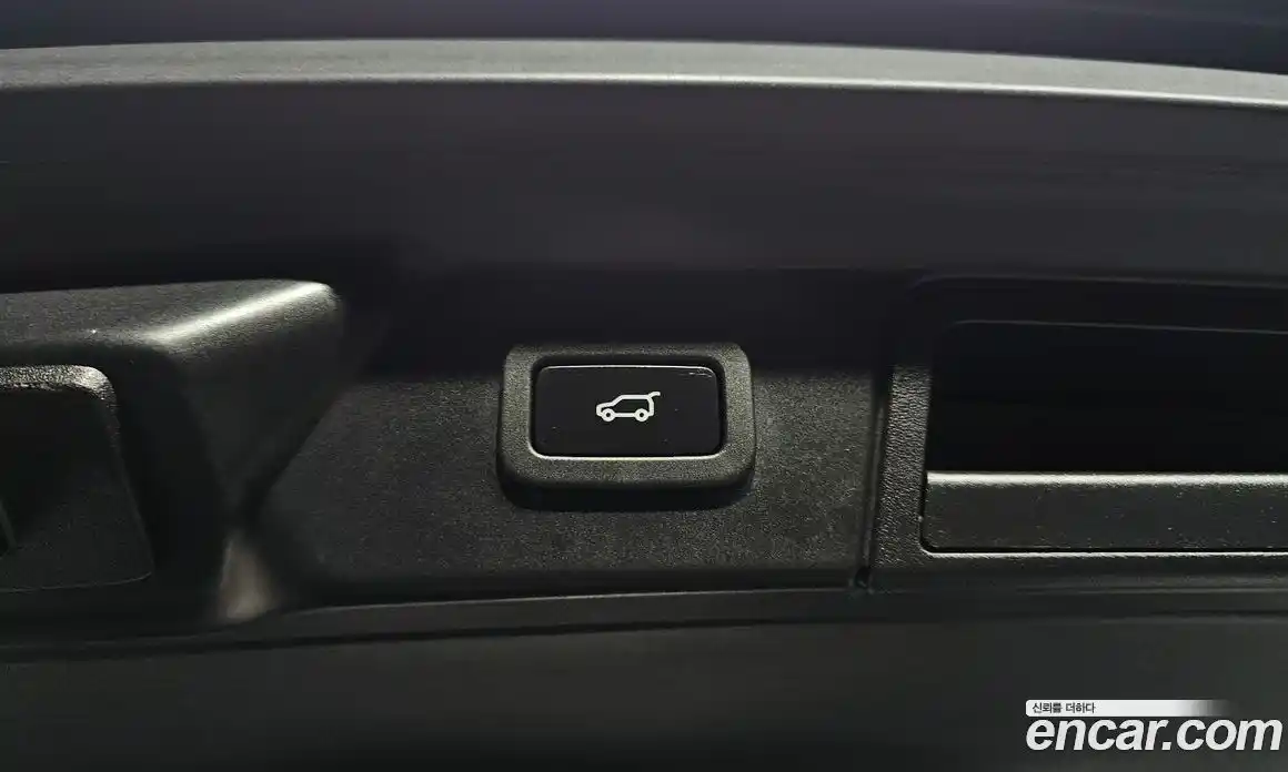 Land Rover Range-Rover Velar 2020 3.0 Автомат в Москве № 213359, фото 16