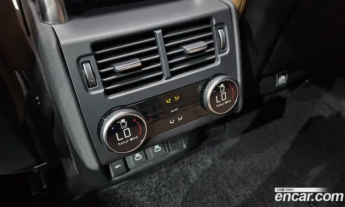 Land Rover Discovery 2024 3.0 Автомат в Москве № 213894, фото 17