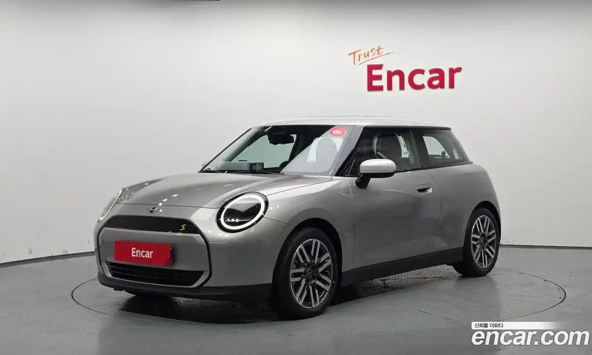 Mini Cooper 2024 0.1 Автомат в Москве № 213911, фото 16