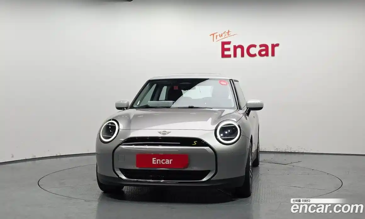 Mini Cooper 2024 0.1 Автомат в Москве № 213911, фото 7