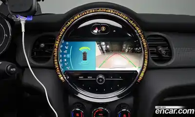 Mini Cooper Convertible 2023 2.0 Автомат в Москве № 214168, миниатюра 7