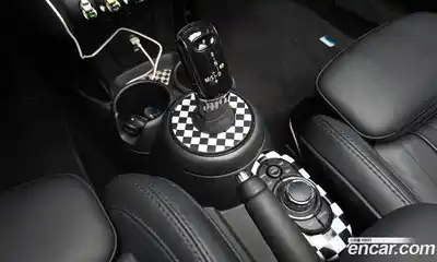 Mini Cooper Convertible 2023 2.0 Автомат в Москве № 214168, миниатюра 9