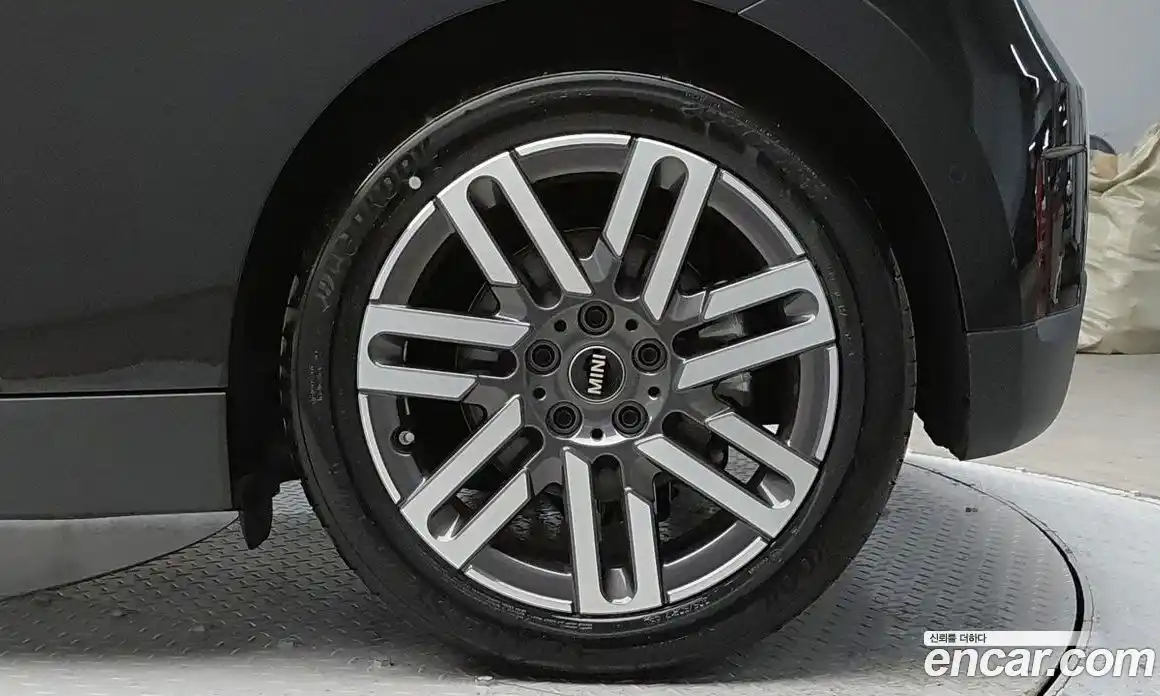 Mini Cooper 2024 0.1 Автомат в Москве № 214408, фото 6