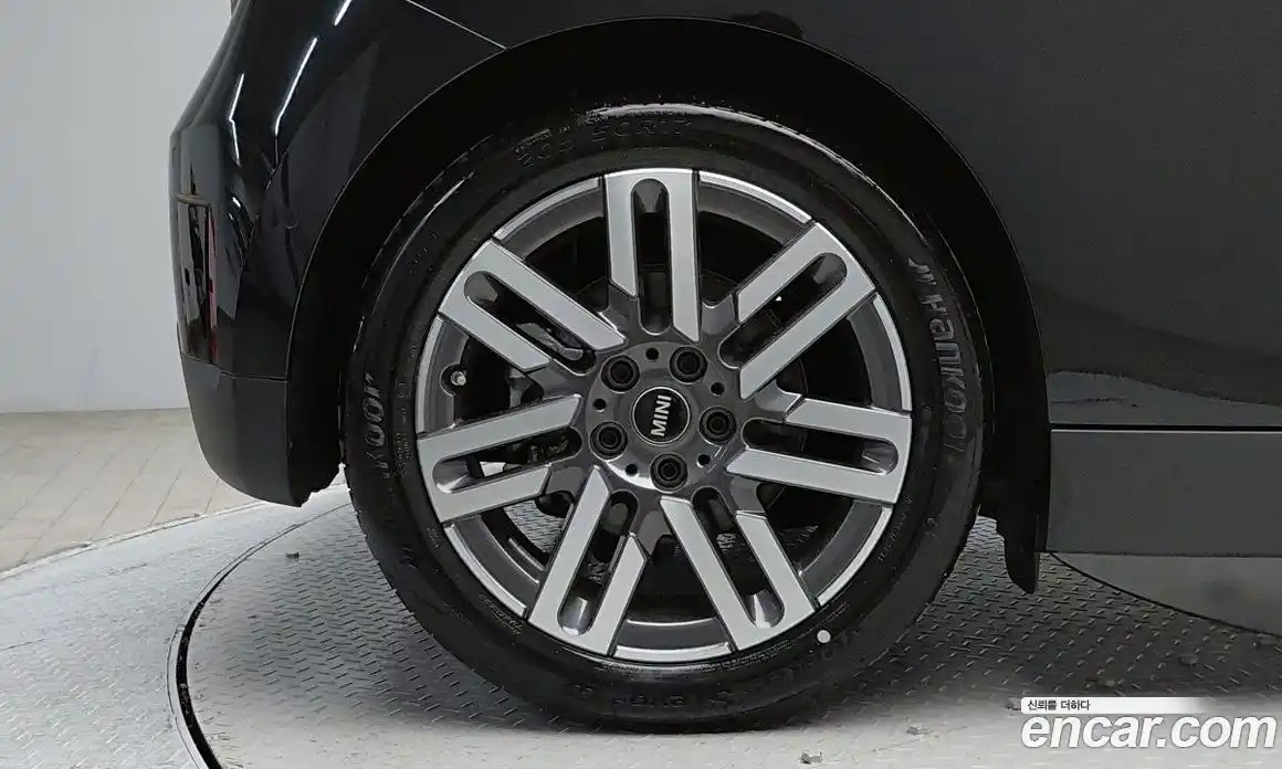 Mini Cooper 2024 0.1 Автомат в Москве № 214408, фото 8