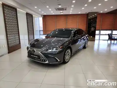Lexus ES, 2026