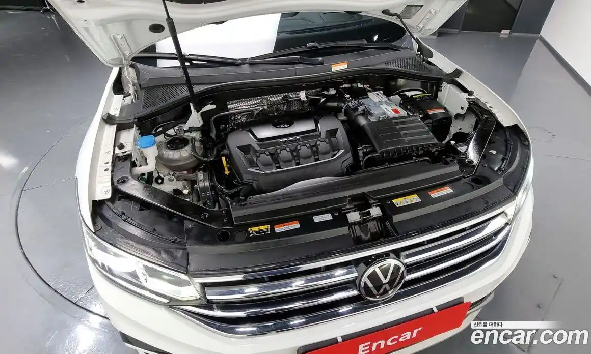 Volkswagen Tiguan 2023 2.0 Автомат в Москве № 215025, фото 20