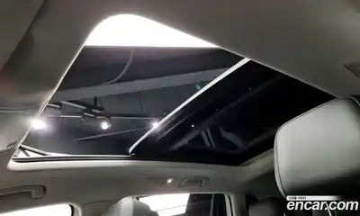 Volkswagen Tiguan 2023 2.0 Автомат в Москве № 215025, миниатюра 2