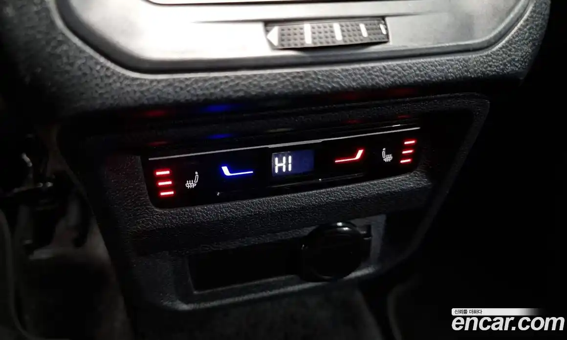 Volkswagen Tiguan 2023 2.0 Автомат в Москве № 215025, фото 10