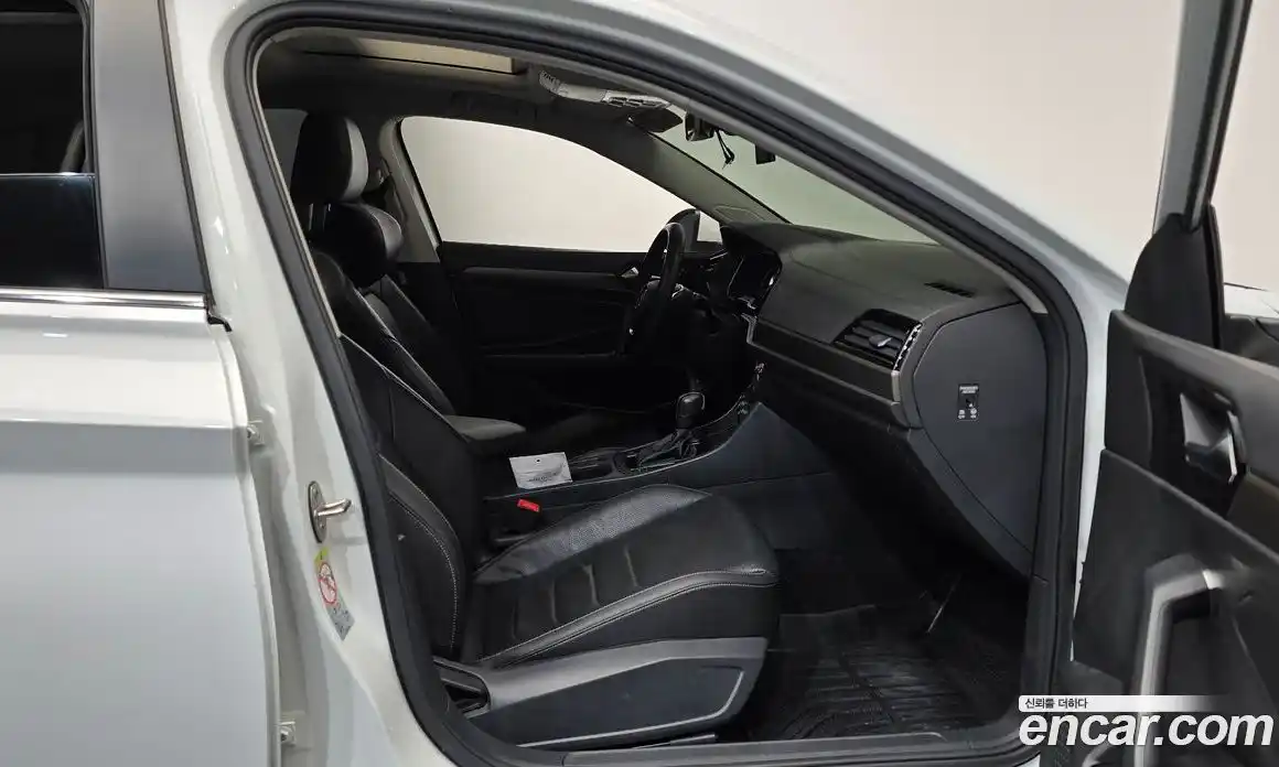 Volkswagen Jetta 2020 1.4 Автомат в Москве № 215221, фото 10