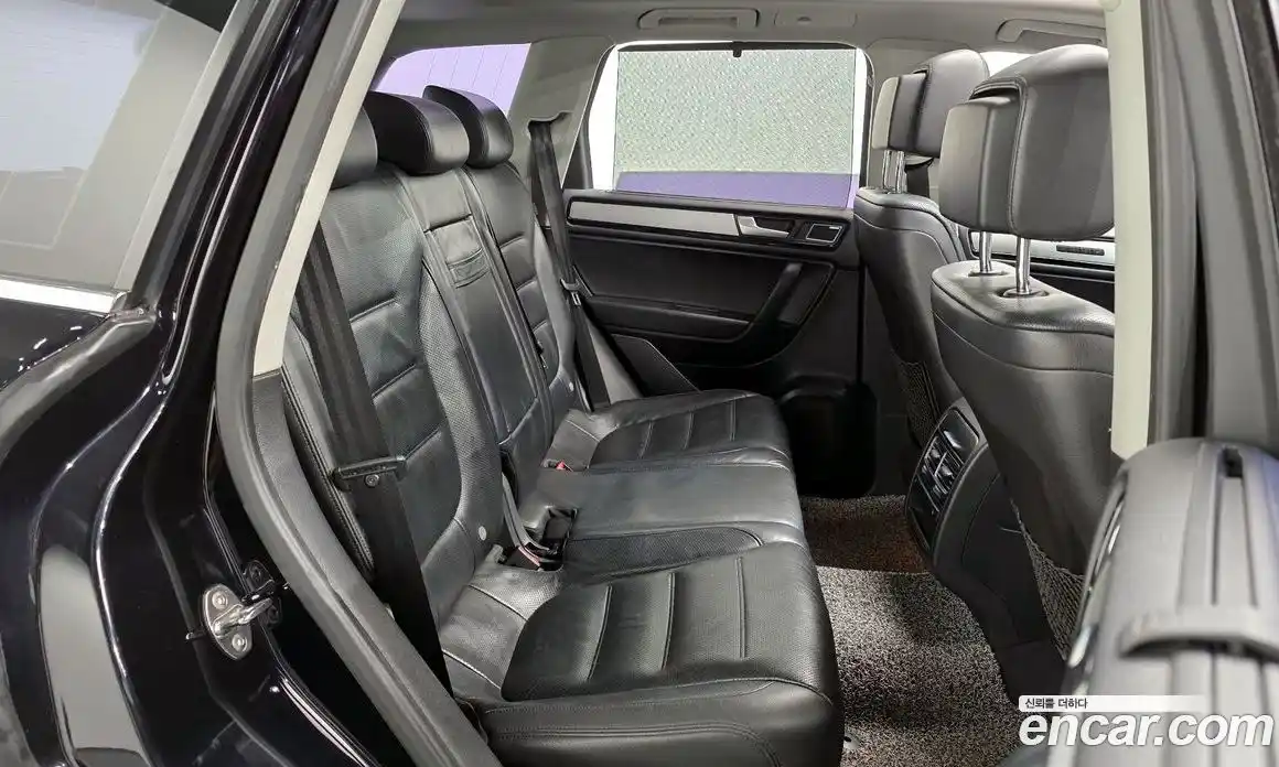 Volkswagen Touareg 2013 4.1 Автомат в Москве № 215385, фото 12