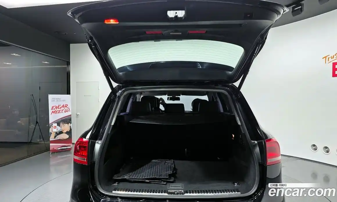 Volkswagen Touareg 2013 4.1 Автомат в Москве № 215385, фото 20