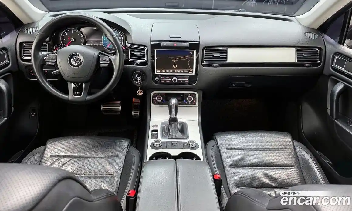 Volkswagen Touareg 2013 4.1 Автомат в Москве № 215385, фото 7