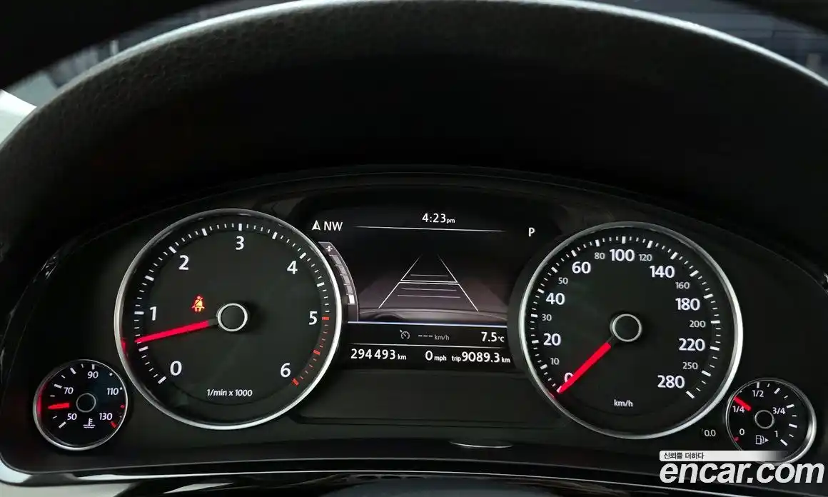 Volkswagen Touareg 2013 4.1 Автомат в Москве № 215385, фото 8