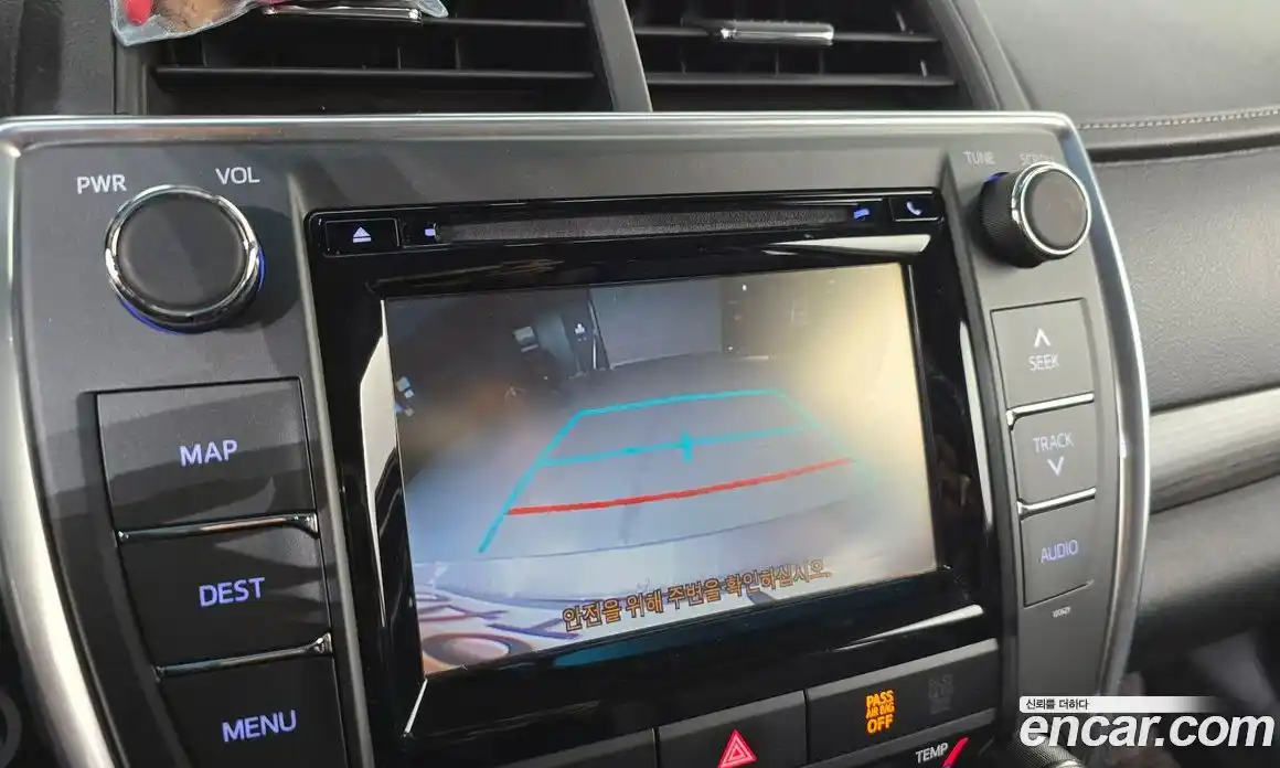 Toyota Camry 2017 2.5 Автомат в Москве № 215518, фото 15