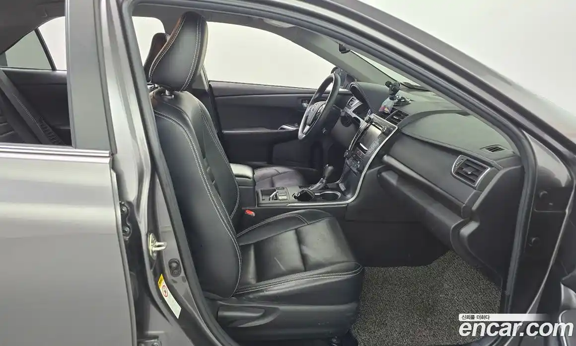 Toyota Camry 2017 2.5 Автомат в Москве № 215518, фото 16