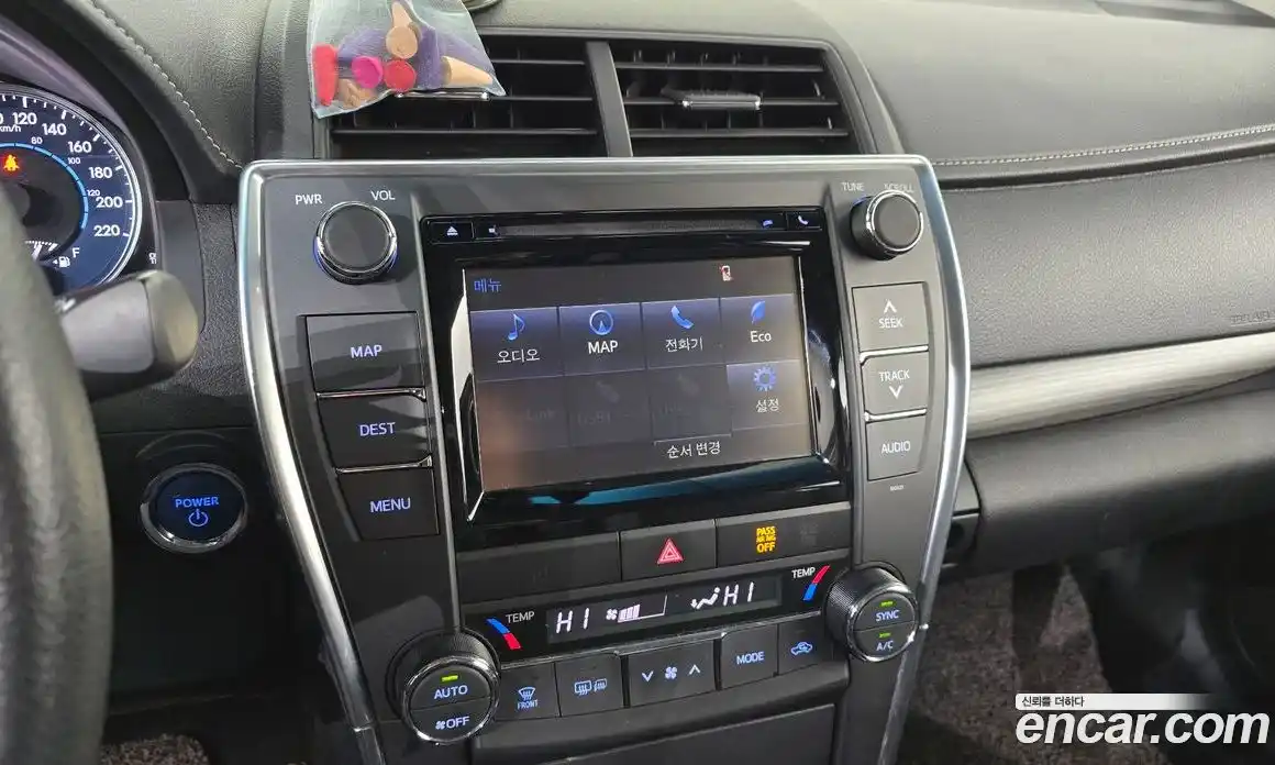 Toyota Camry 2017 2.5 Автомат в Москве № 215518, фото 20