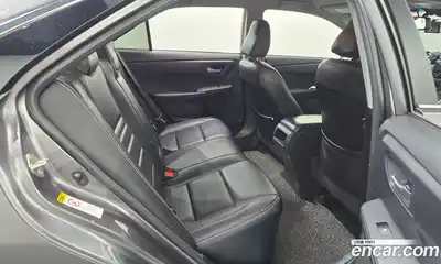 Toyota Camry 2017 2.5 Автомат в Москве № 215518, миниатюра 9