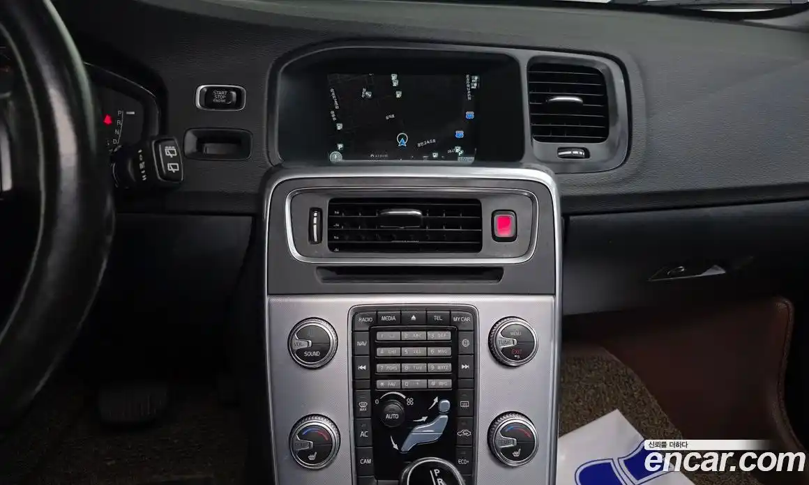 Volvo V60 2017 2.0 Автомат в Москве № 217874, фото 19