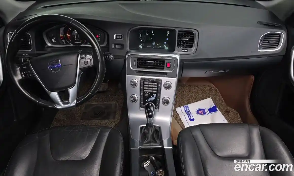 Volvo V60 2017 2.0 Автомат в Москве № 217874, фото 4