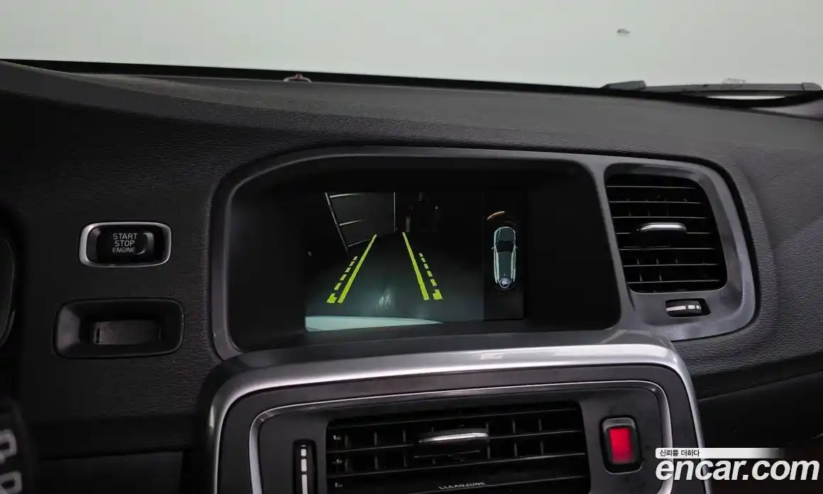 Volvo V60 2017 2.0 Автомат в Москве № 217874, фото 10